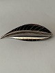 Beautiful brooch in sterling silver with a motif of a leaf. Stamped HS Sterling