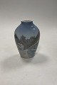 Bing og 
Grøndahl Vase 
med Gamle huse 
No. 1302/6238