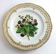 Royal Copenhagen. Fruit plate with open-work border. Blackberry. Diameter 23 cm. 
Model 429/3554. (1 quality)