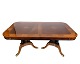 Osted Antik & 
Design 
præsenterer: 
Spisebord 
Med Intarsia – 
Mahogni & Birk 
– Messingfødder 
– 2 
Tillægsplader – 
...