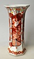 Pegasus – Kunst 
- Antik - 
Design 
presents: 
Eight-
cornered 
porcelain imari 
vase, 19th 
century. Japan.