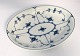Lundin Antique 
präsentiert: 
Königliches 
Kopenhagen. 
Muselmalet, 
Gerippt. Ovale 
Salatschüssel. 
Modell 24. 
Länge ...