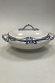 Danam Antik 
presents: 
Villeroy & 
Boch Blue Olga 
Oval Tureen