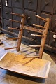 Svensk 1800 
tals væg holder 
/ reol i træ 
med masser af 
...