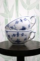 K&Co. 
præsenterer: 
Royal 
Copenhagen , 
Musselmalet 
Riflet stor 
morgen tekop 
(uden 
undertallerken) 

RC# 084...