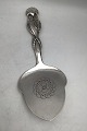 Danam Antik 
presents: 
Georg 
Jensen Silver 
Ornamental Fish 
Server No. 55