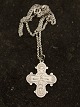 Middelfart 
Antik presents: 
Sterling 
silver Dagmar 
cross and chain