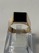 Antik Huset 
presents: 
Gold ring 
with Black Onyx 
14 carat
Size: 70.