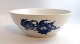 Königliches Kopenhagen. Blaue Blume. Schüssel. Modell 8065. Durchmesser 23 cm. 
Höhe 9 cm. (1 Wahl)