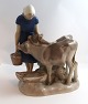 Bing & Grøndahl. Porcelænsfigur. Pige med kalve. Model 2270. Højde 20,5 cm. (2 
sortering).