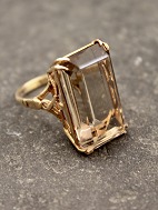14 karat guld ring  med rgtopas