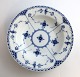 Lundin Antique 
præsenterer: 
Royal 
Copenhagen. 
Musselmalet, 
halvblonde. Dyb 
tallerken. 
Model 566. 
Diameter 21,5 
...