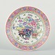 Kina, 
1900-tallet
Dekorativt 
porcelænsfad 
med polykrom 
...