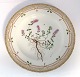 Lundin Antique 
præsenterer: 
Royal 
Copenhagen, 
Flora Danica. 
Middags 
tallerken. 
Design #3549. 
Diameter 25 cm. 
(1 ...