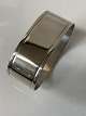 Napkin ring Silver.
Size 1.9 x ø 4.9 cm.