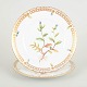 L'Art presents: 
Bing & 
Grøndahl “Flora 
Danica” style.
2 lunch 
plates, 1920s.