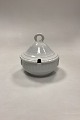 Danam Antik præsenterer: Royal Copenhagen Hvid Vifte Kompotskål med låg No. 170/171