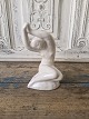 Karstens Antik præsenterer: Hjorth figur - kvinde i hvid glasur no. 573