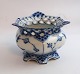 Lundin Antique præsenterer: Royal Copenhagen. Musselmalet, helblonde. Sukkerskål. Model 1113. (1 sortering). ...