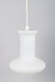 L'Art præsenterer: Holmegaard, loftlampe i hvid opalineglas.