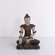 Osted Antik & Design præsenterer: Buddha figur i udskåret træ med rødlig patina fra Thailand, 1920'erne, 81cm