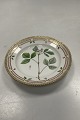 Danam Antik præsenterer: Royal Copenhagen Flora Danica Salat Tallerken No. 20/3573