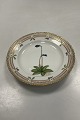 Danam Antik præsenterer: Royal Copenhagen Flora Danica Salat Tallerken No. 20/3573