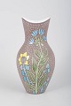 L'Art præsenterer: Mari Simmulson for Upsala-Ekeby, vase.