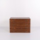 Osted Antik & Design præsenterer: Væghængt kommode i palisander med 4 skuffer dansk design fra 1960’erne