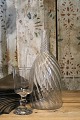 K&Co. præsenterer: Antik , 1800 tals svensk karaffel i snoet mundblæst glas...