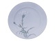 Antik K præsenterer: Royal CopenhagenArt Nouveau frokosttallerken med hvid nellike 21,5 cm.