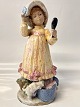 Antik Huset præsenterer: Pige med spejl Figur Spansk.Højde 29 cm.