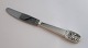Lundin Antique præsenterer: H. C. Andersen eventyr barnekniv. Sølvbestik. Klods Hans. Sølv (830). Længde 16,3 cm.