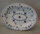 Klosterkælderen præsenterer: 098-1 Fad, bred ovalt 28 x 35 cm Kongelig Dansk Porcelæn Musselmalet