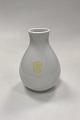 Danam Antik præsenterer: Royal Copenhagen Vase med Ballerup Våbenskjold No. 6010