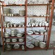 Antikkram præsenterer: Solidt reolsystem af fyrretræ med mange vanger og hylder i pæn, brugt ...
