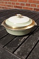 Antikkram præsenterer: Dagmar med guldkant porcelæn, runde lågfade nr. 9575