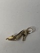 Antik Huset præsenterer: Højhælede sko Vedhæng/Charms i 14 karat guld.Højde: 1,9 cm.