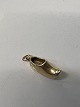 Antik Huset præsenterer: Træsko Vedhæng/Charms i 14 karat guld.Højde: 2,1 cm.