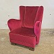 Kinnerup Antik & Porcelæn præsenterer: Polstret lænestol rød velour88,5 cm