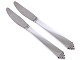 Antik K præsenterer: Georg Jensen Pyramide sterling sølvFrokostkniv med grillskær 20,6 cm.