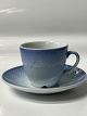 Antik Huset præsenterer: Bing & Grøndahl Blå tone, Kaffekop med underkop, Jerne porcelæn.Dek. nr. 744.