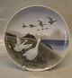 Klosterkælderen præsenterer: Dekorativ Vægplatter 1508-1125 Platte med gæs 25 cm Kongelig Dansk Porcelæn