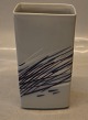 Klosterkælderen præsenterer: 22785 Kgl. Vase 18 x 9,5 cm Ivan Weiss nov. 1984 Royal Copenhagen