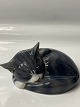 Royal Copenhagen, Figur Sovende Kat.Dek. Nr. 422.