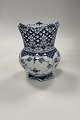 Danam Antik præsenterer: Royal Copenhagen Musselmalet Helblonde Vase No 1124