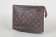 L'Art præsenterer: Louis Vuitton pochette.