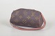 L'Art præsenterer: Louis Vuitton Papillon håndledspung med lynlås.