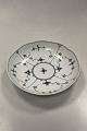 Danam Antik præsenterer: Royal Copenhagen Musselmalet Riflet Skål No. 481