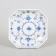 L'Art præsenterer: Royal Copenhagen, Musselmalet Riflet fad.